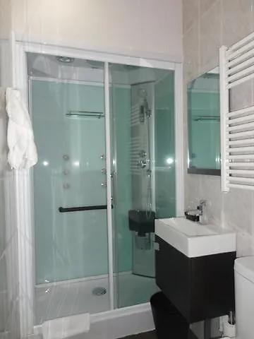 Hotell Brustar Centric 2*